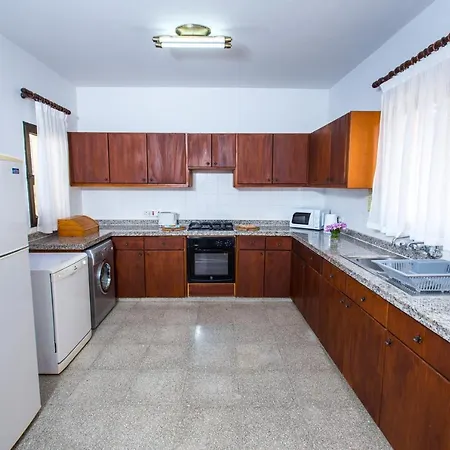 Med. Coast Villa